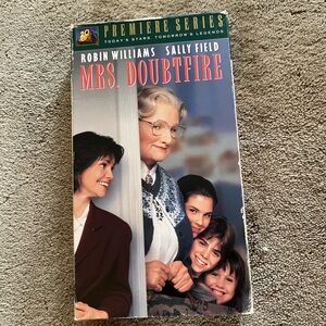 Mrs. Doubtfire VHS Premiere Series Robin Williams